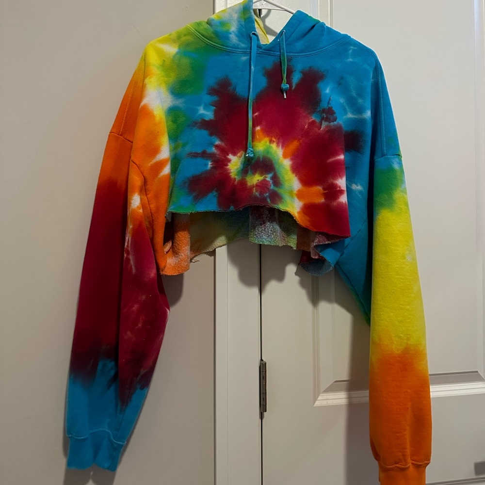 TIE DYE CROP HOODIE